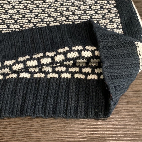 Hippie Rose Sweater. Size M. Navy and white. Really cute! - Picture 13 of 16